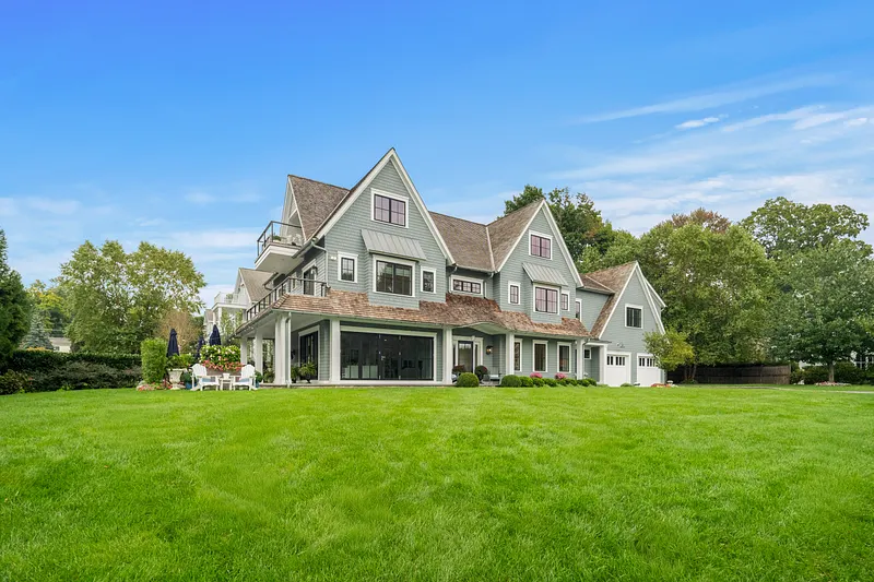 12 Seagate Road Photo 13