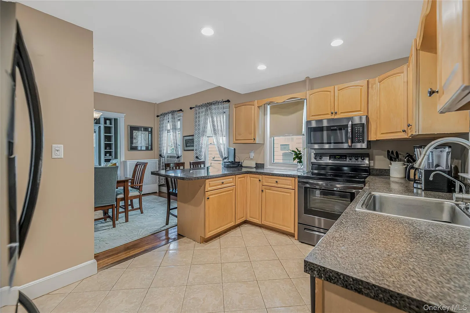 206 Midland Avenue Photo 10