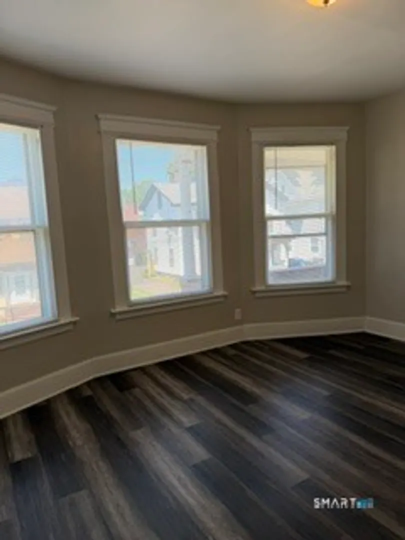 119 Hobart Street  #2nd floor Photo 11