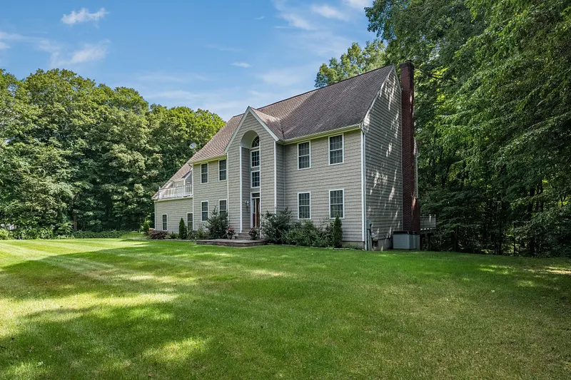 420 Summer Hill Road Photo 35