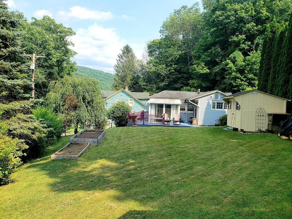 28 Hampden St Photo 6
