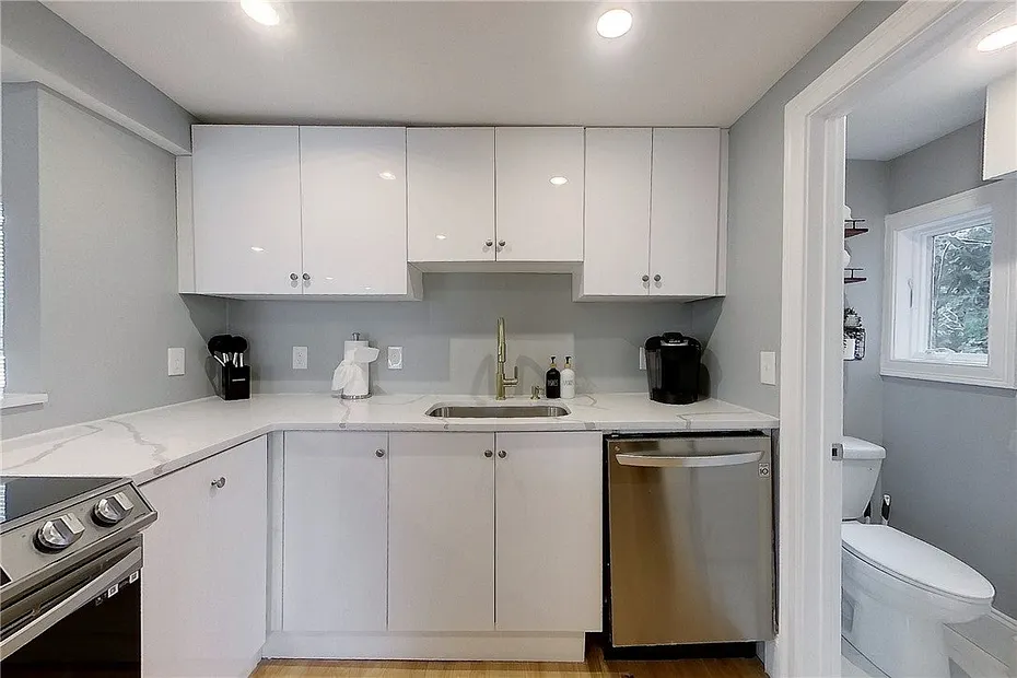 382 Spring Street  #2 Photo 3