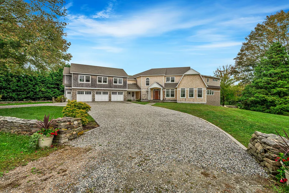 8 Montauk Avenue Photo 1