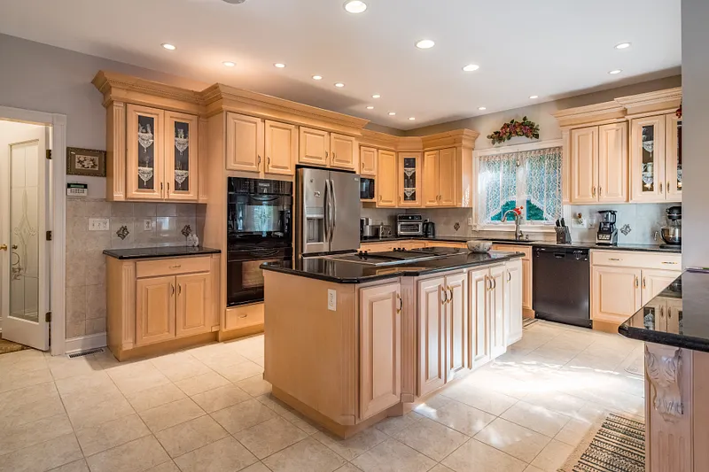 420 Summer Hill Road Photo 14