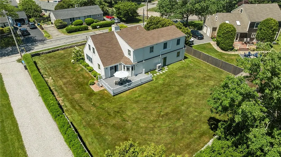 14 Wolcott Avenue Photo 39