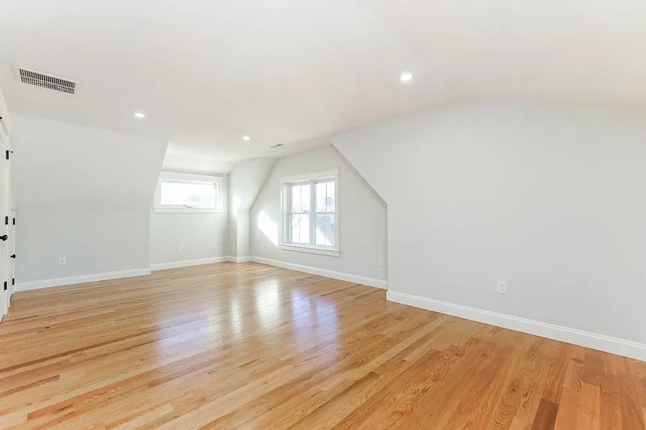 100 Kendall Avenue Photo 11