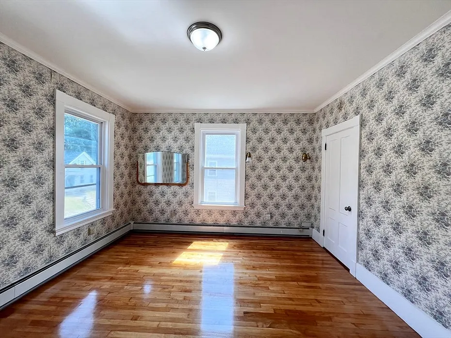 10 Oak St  #2 Photo 9