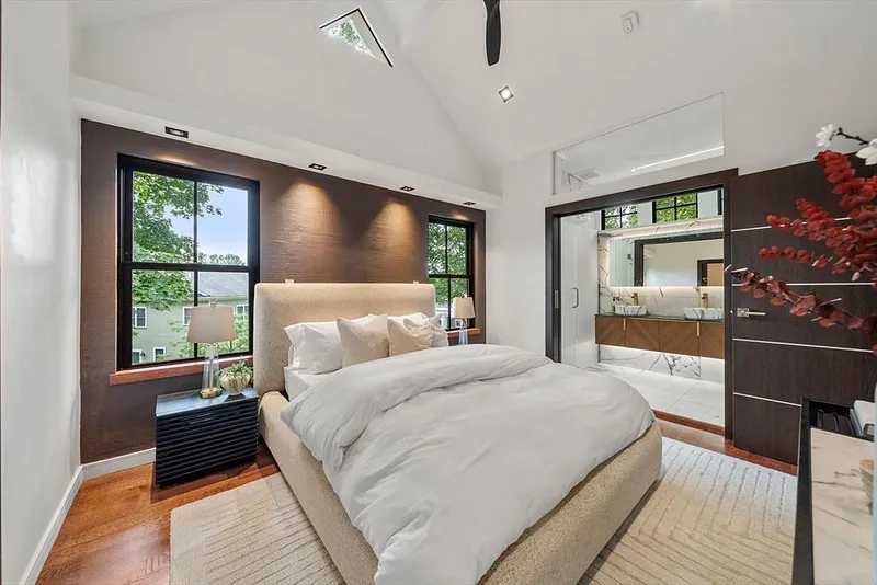 304 Elliot St. Carriage House S #4 Photo 8