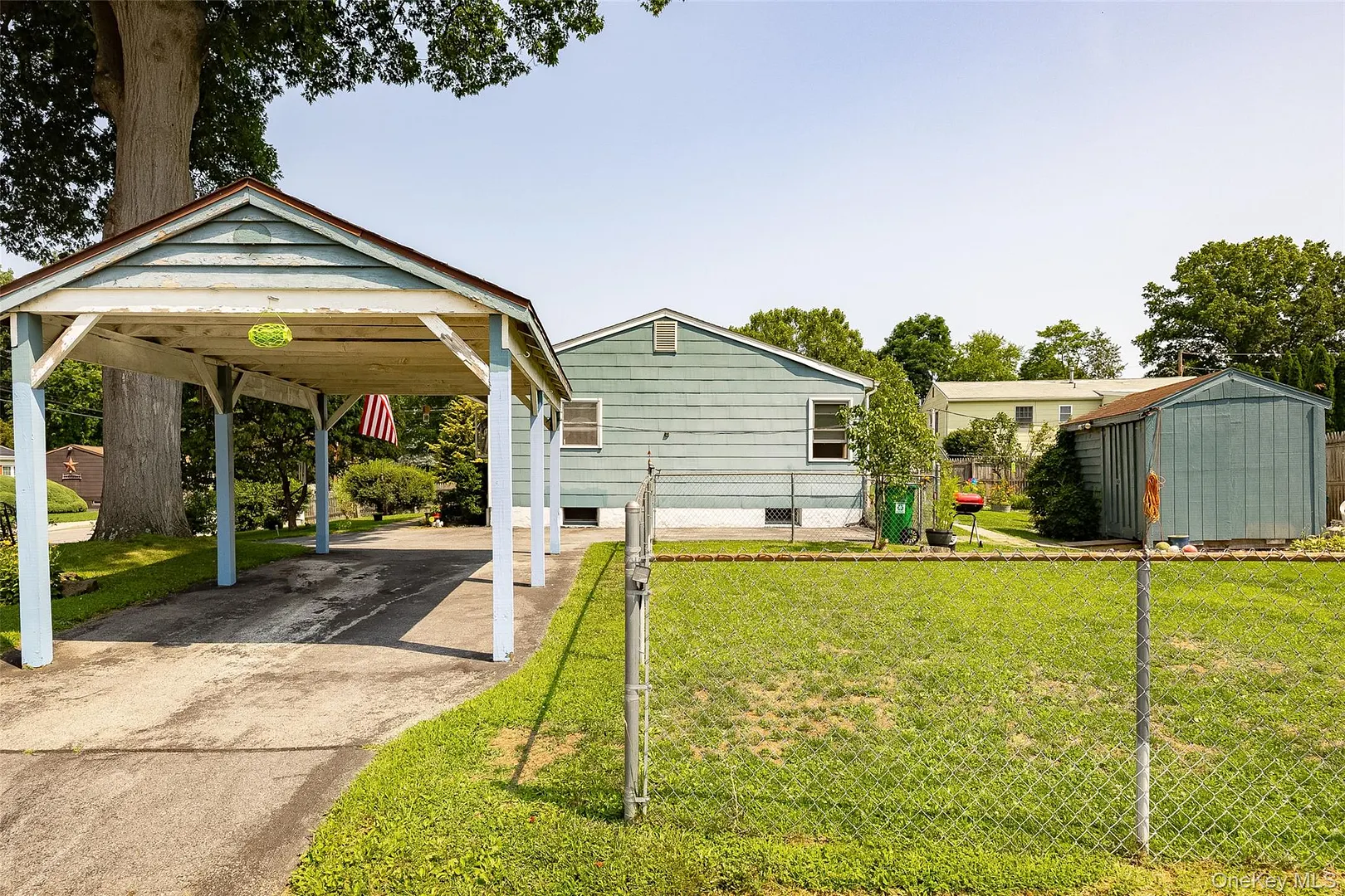 76 Phillips Street Photo 5