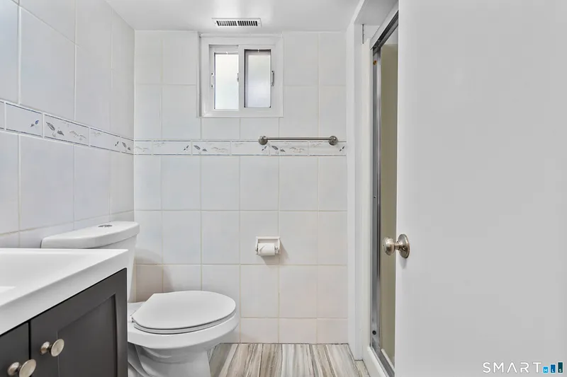 27 Amherst Place Photo 24