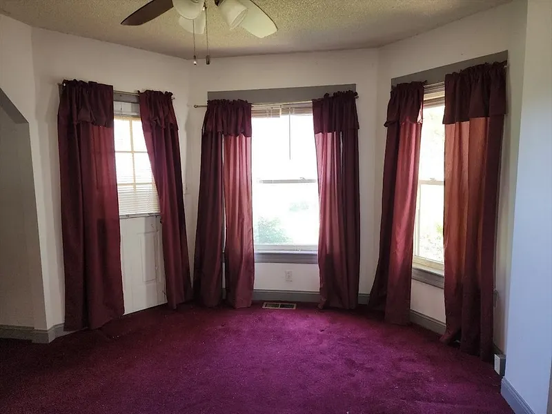 156 Grattan St Photo 14