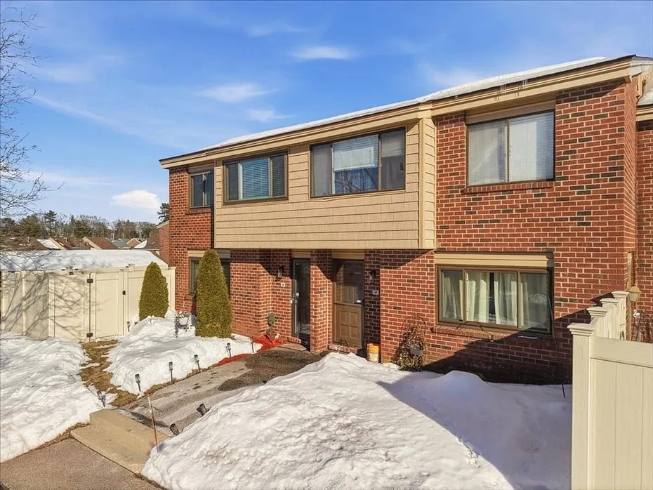 49 Elderwood Dr #49 Photo 2