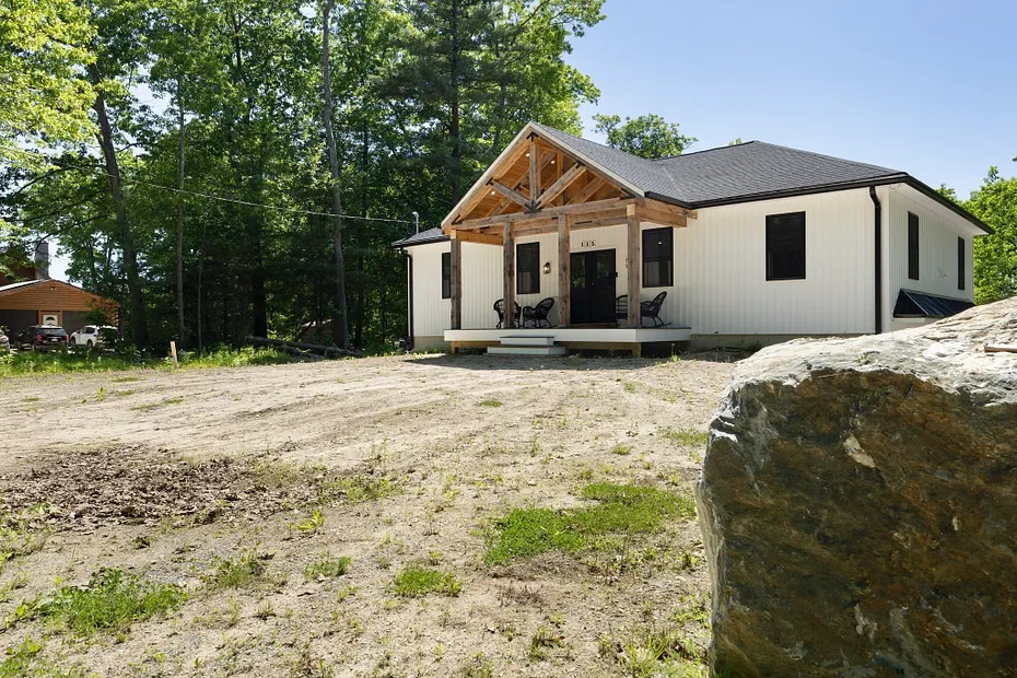 115 Webster Road Photo 9