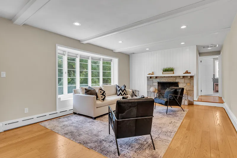 1085 Dunbar Hill Road Photo 5