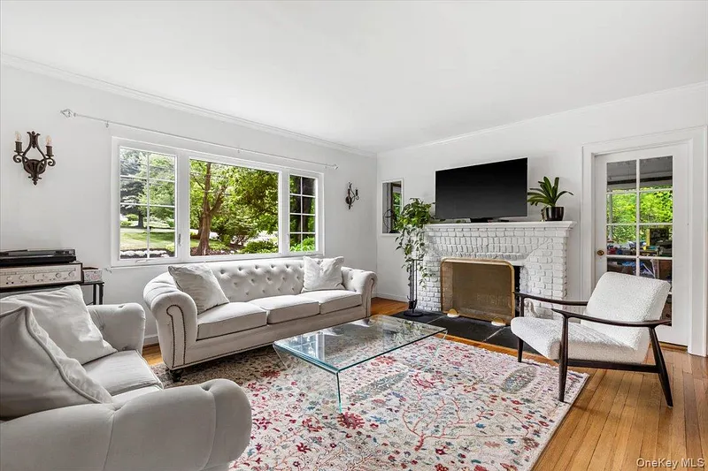 38 Fenimore Drive Photo 12