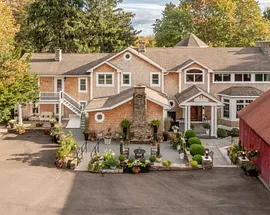 695 Spindle Hill Road