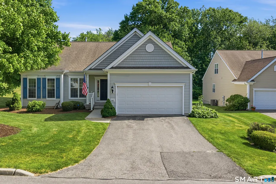 567 Inverness Court #567 Photo 1
