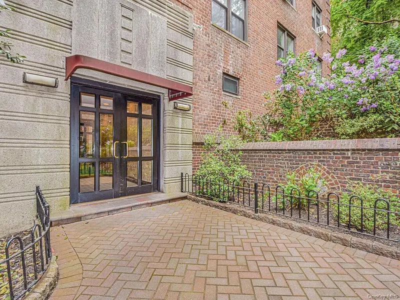 3015 Riverdale Avenue  #2k Photo 16
