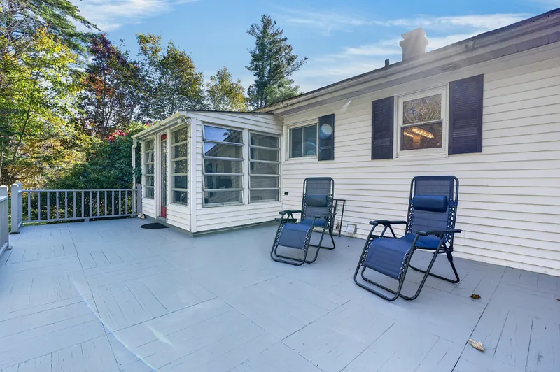 144 Lindley Ter Photo 25