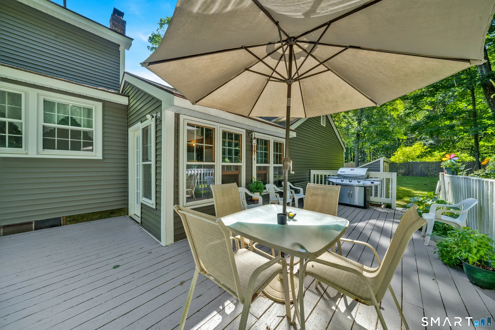 Suffield Single Family Photo 11