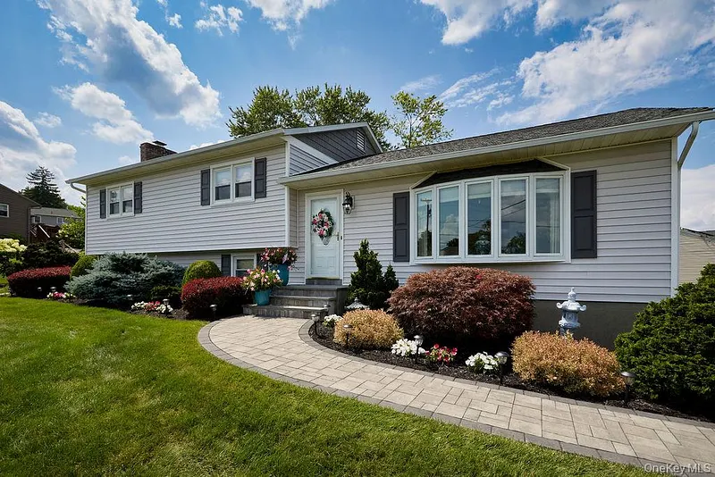 8 Carroll Drive Photo 7