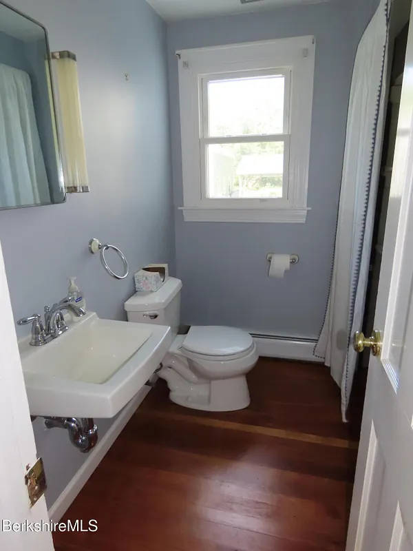 1303 River Rd Photo 31