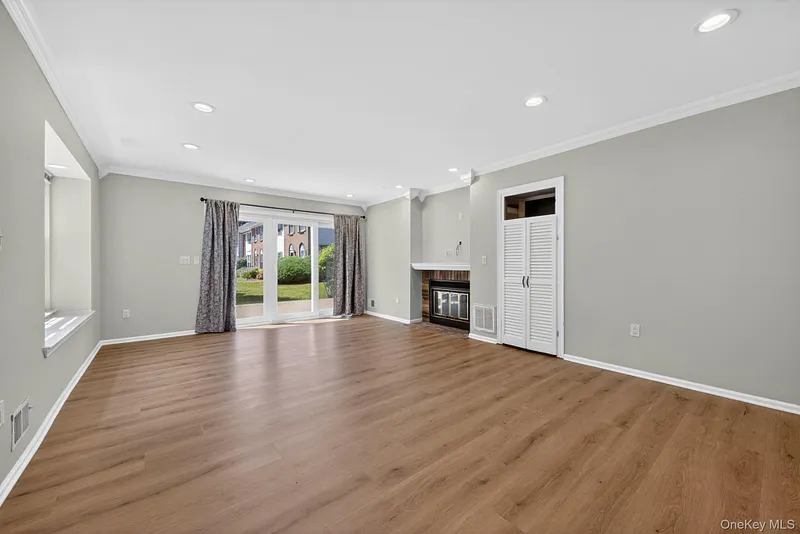 31 Burnett Way Photo 13