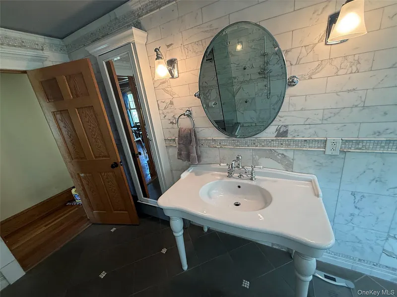 205 High Street Photo 23