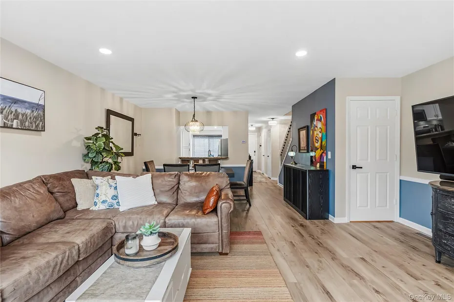 1404 Scarborough Drive Photo 12