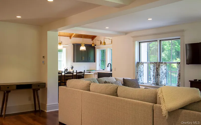 48 Konig Road Photo 13