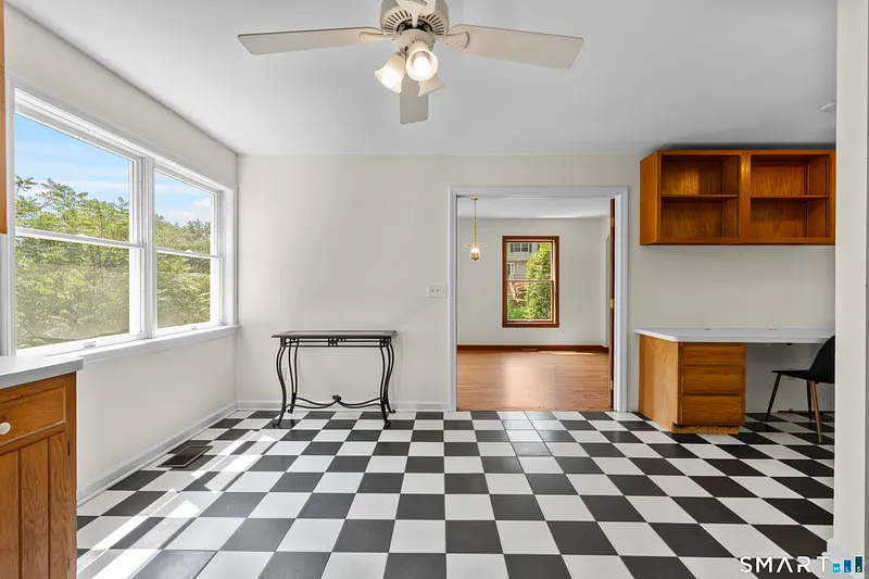 128 Midwood Avenue Photo 5