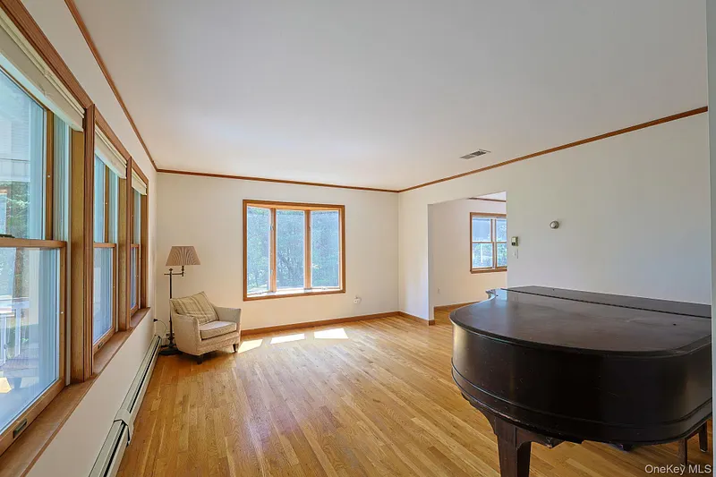 23 Allison Drive Photo 5