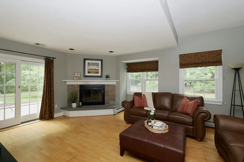 37 Adams Road Photo 18