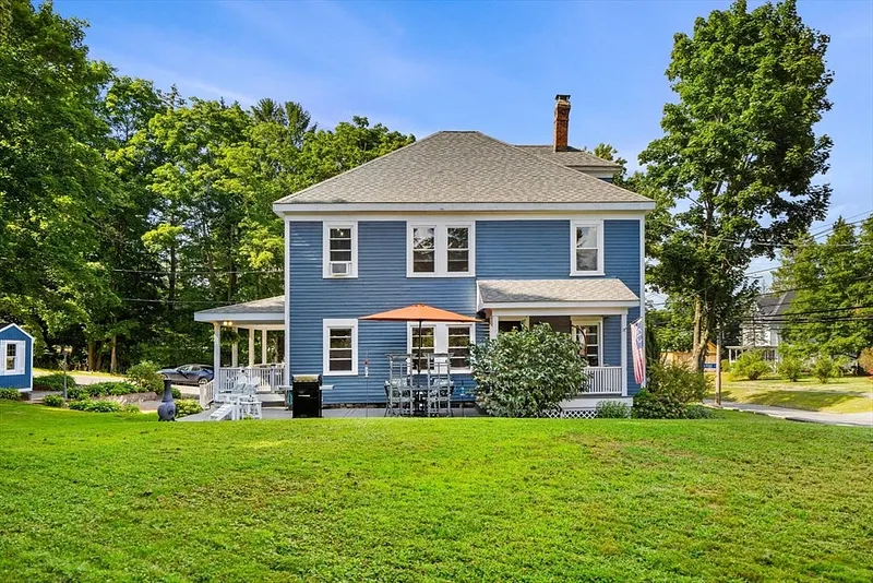 703 Salem St. #2 Photo 3