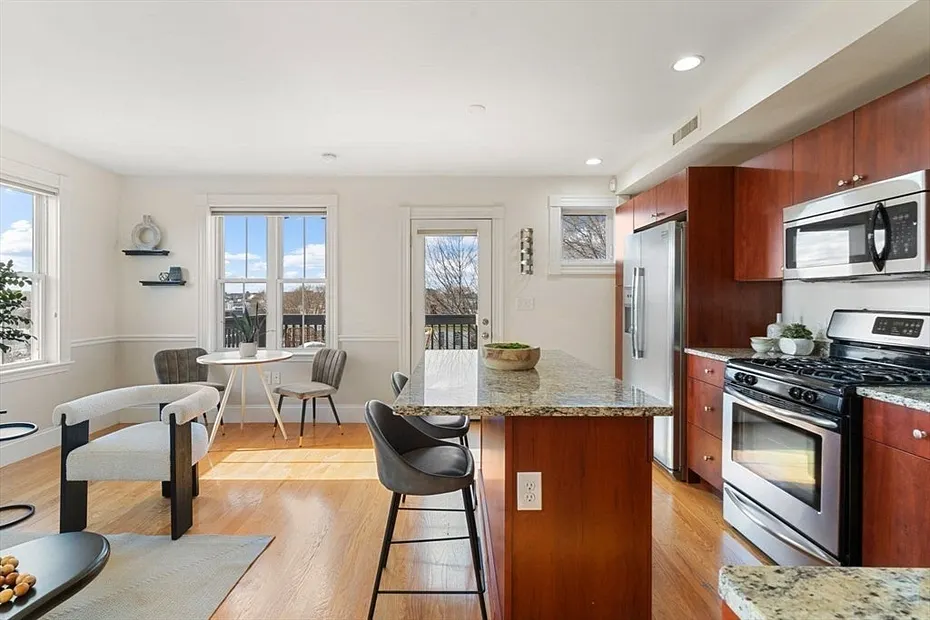 45 Gates St  #3 Photo 4