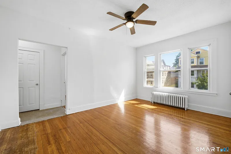 115 Baltimore Street  #2 Photo 2