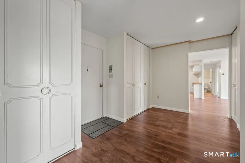30 Woodland Street  #8LM Photo 5