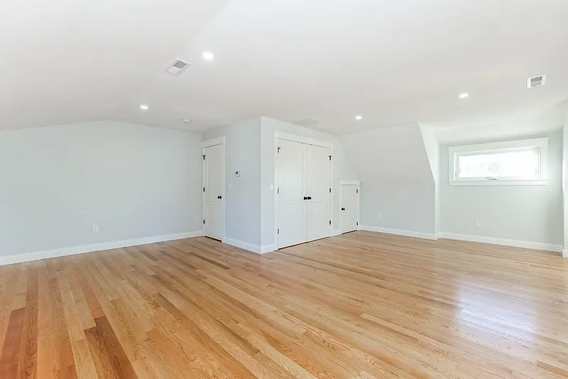 100 Kendall Avenue Photo 10