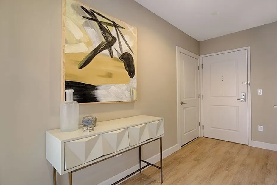 33 Rogers St.  #607 Photo 4