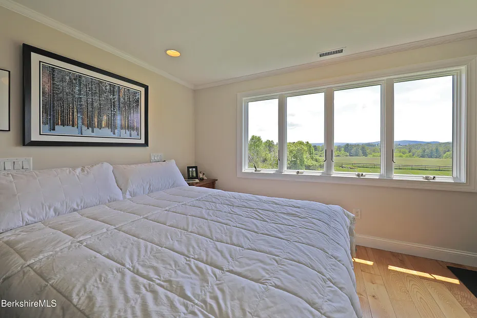 154 Plunkett St Photo 31