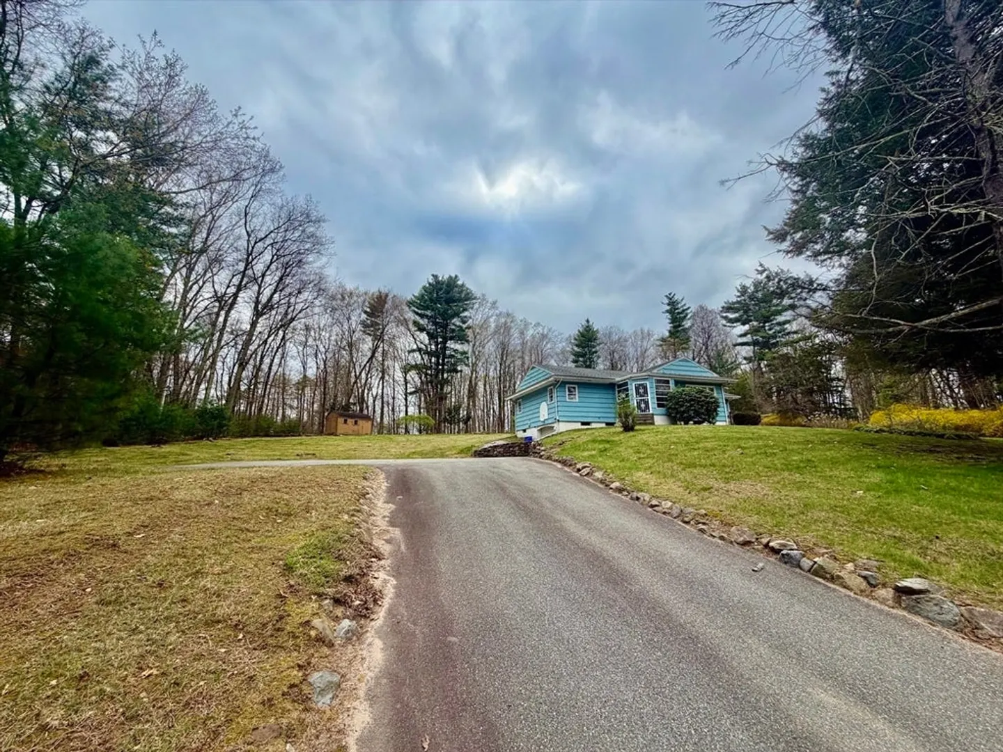 817 Somers Rd Photo 7