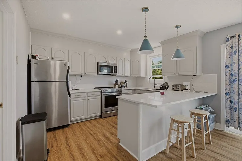 223 Oliphant Lane  #B Photo 3