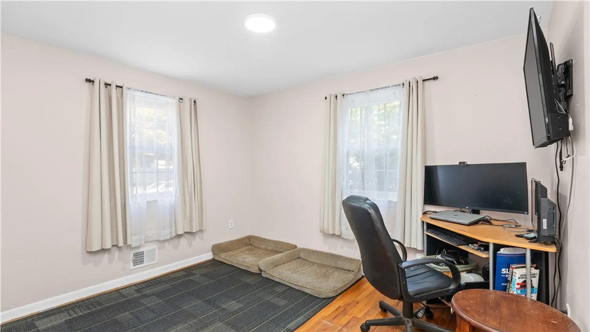 52 Brentwood Avenue Photo 19