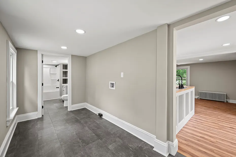26 Davis St Photo 12
