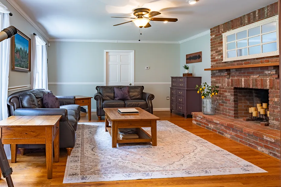98 Dean Road Photo 6