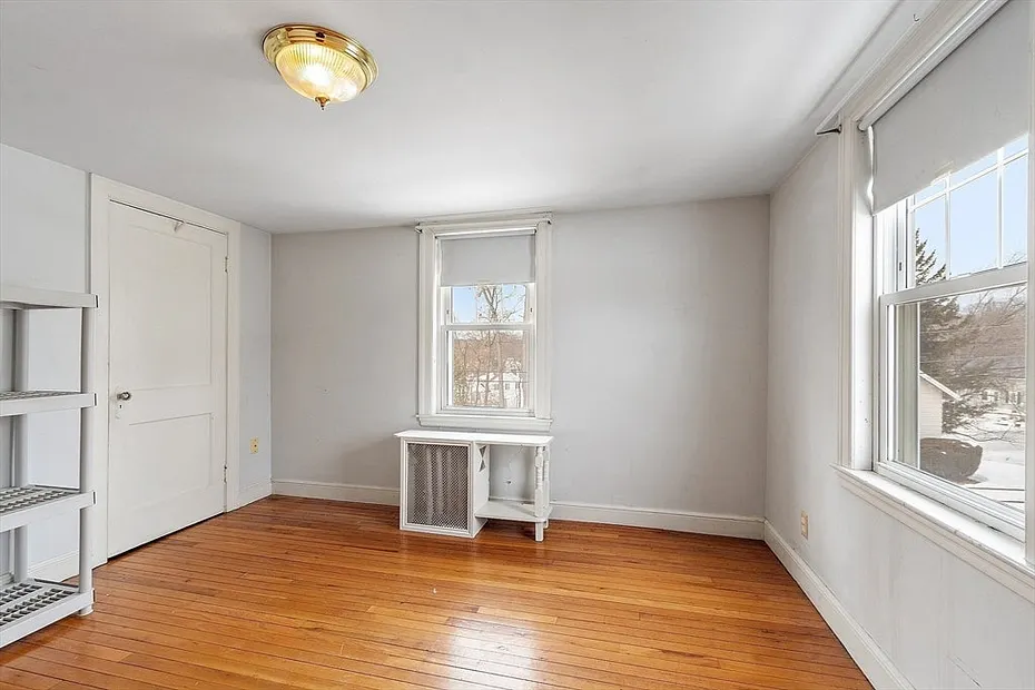 28 Birch Ave Photo 32
