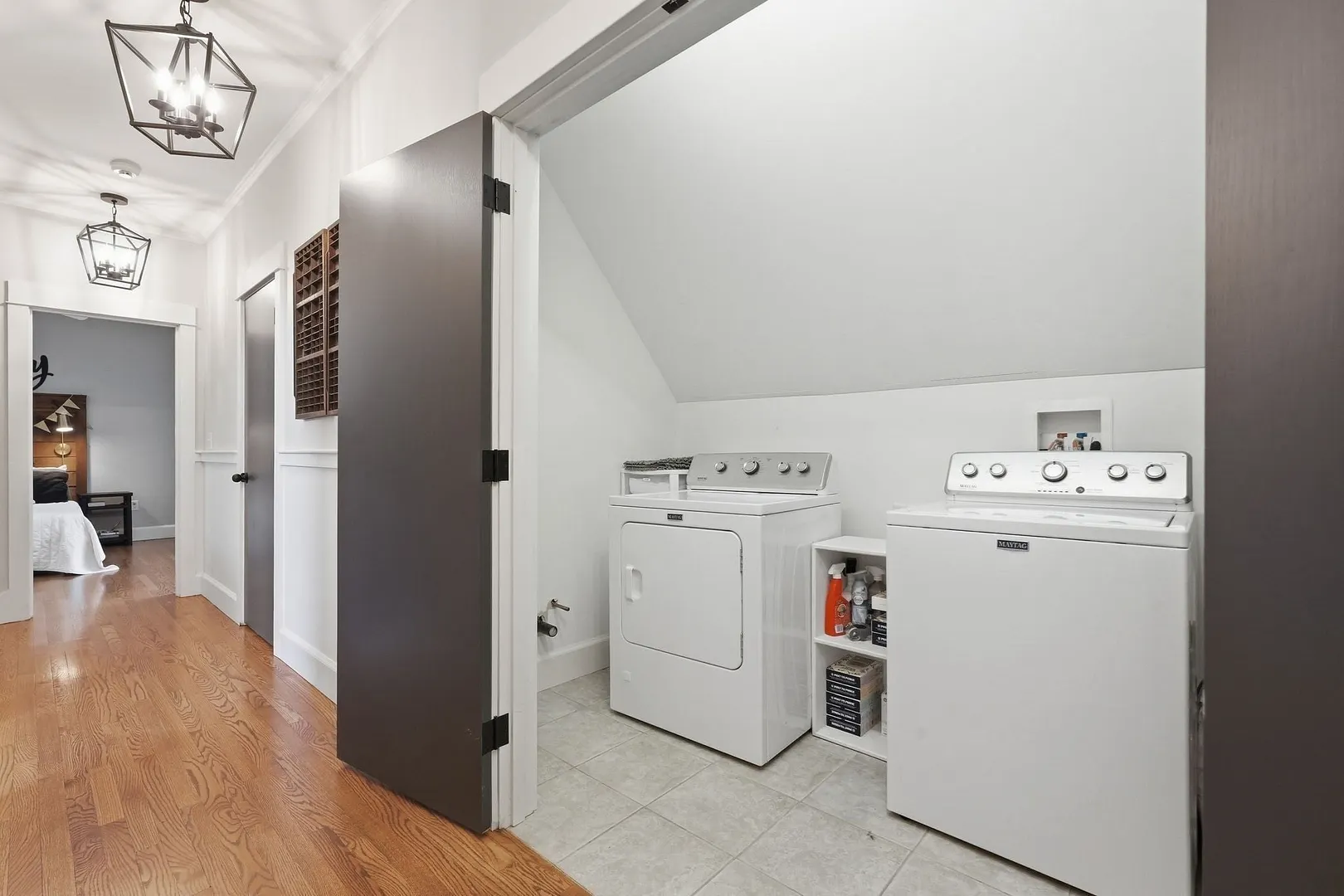 409 Henry St Photo 32