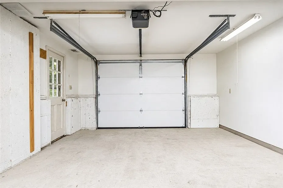 590 Shannock Road Photo 33