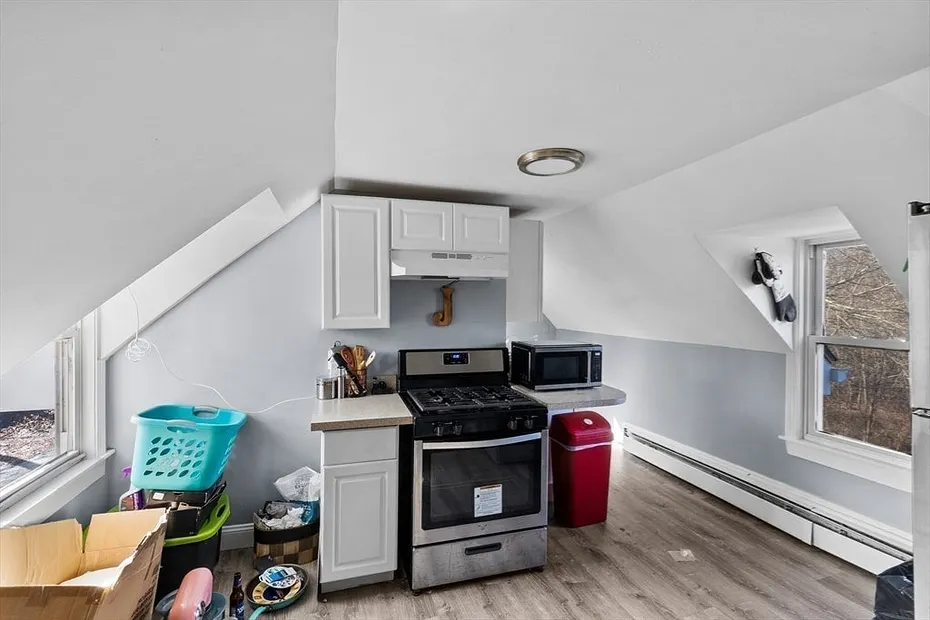 42 Godfrey St Photo 16