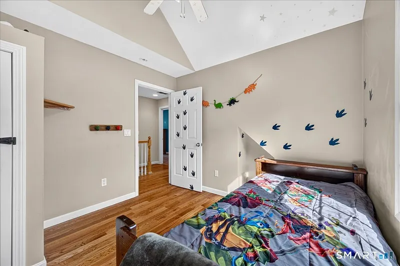 21 Thompson Road Photo 22